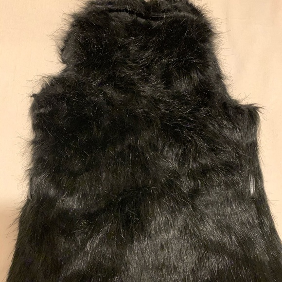 🌺 New Beautiful Fur vest - Picture 5 of 8